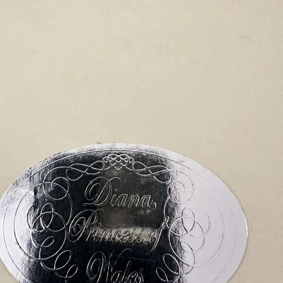 Franklin Mint Princess Of Wales Diana Porcelain Doll White Beaded Dress 17” NWT - Picture 6 of 6